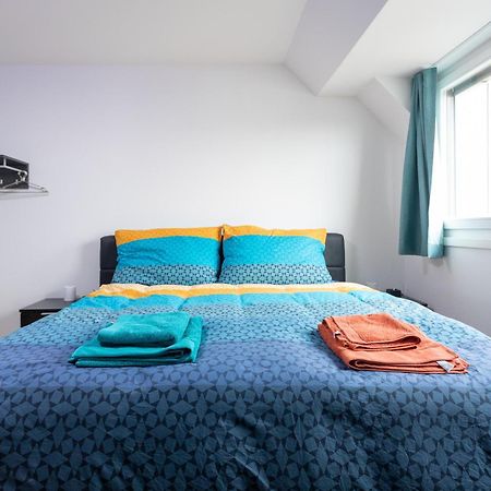 Private Room With Ac- Microwave, Personal Fridge & Metro Access - 7 Min To Center Vienna Esterno foto