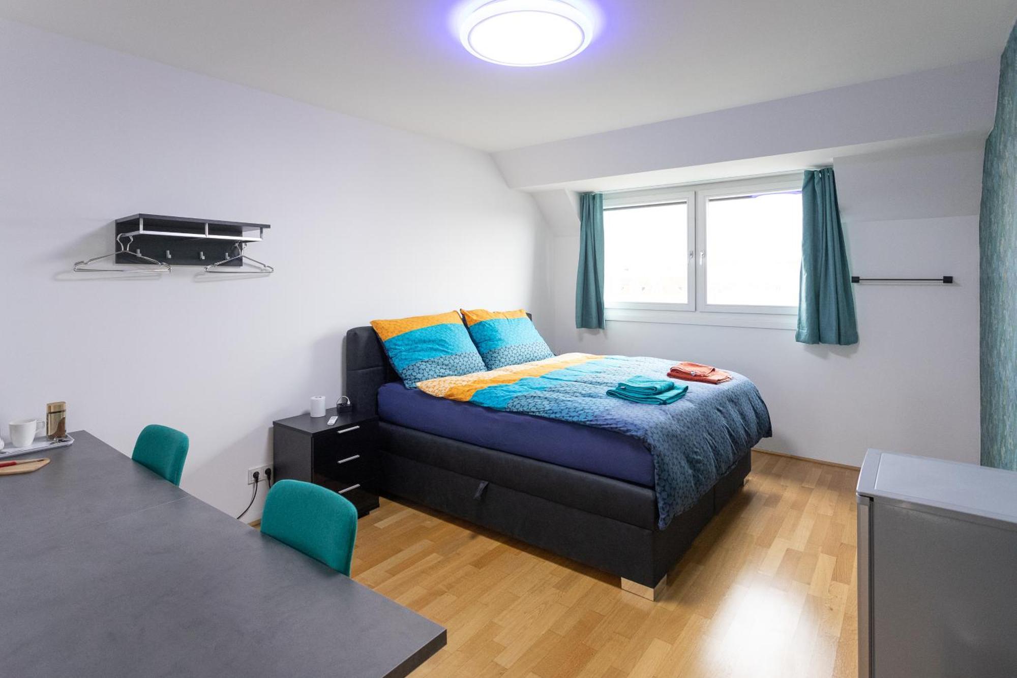 Private Room With Ac- Microwave, Personal Fridge & Metro Access - 7 Min To Center Vienna Esterno foto