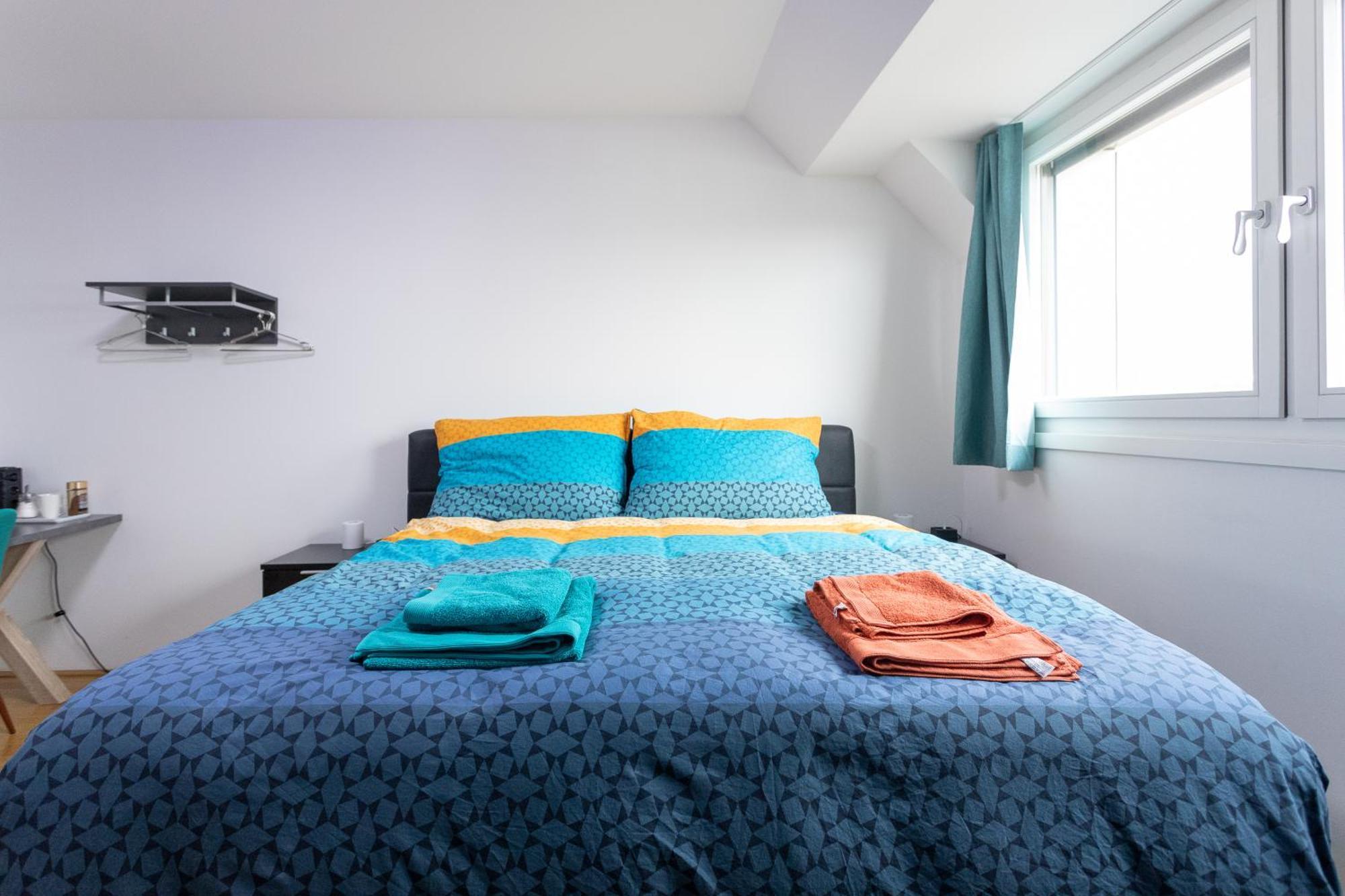 Private Room With Ac- Microwave, Personal Fridge & Metro Access - 7 Min To Center Vienna Esterno foto